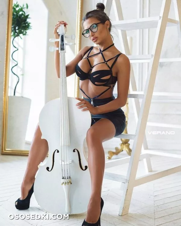 Daria Shy - 1
