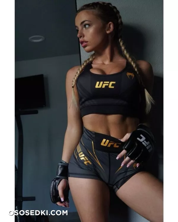 Emma Kotos - 2