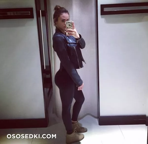 Yanet Garcia - 4