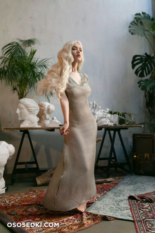 Lada Lyumos - Daenerys Targaryen - 4