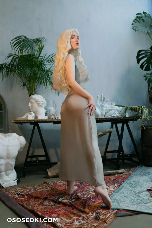 Lada Lyumos - Daenerys Targaryen - 5