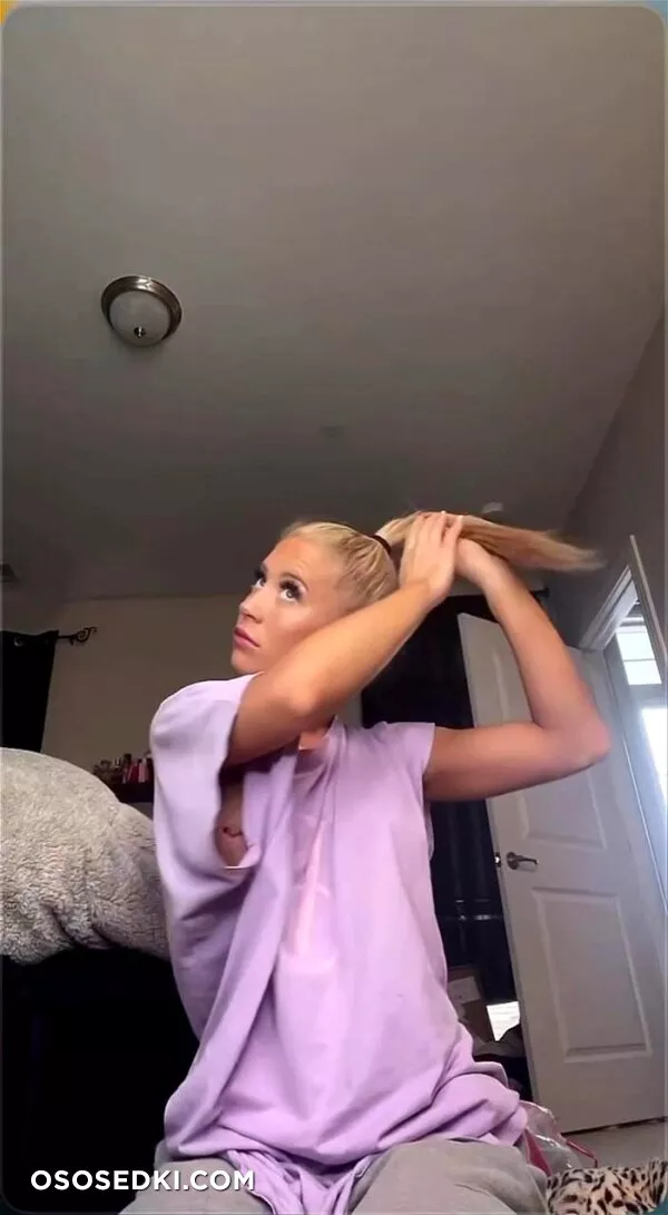 Lizzy Wurst Nipple Slip Tiktok - 1