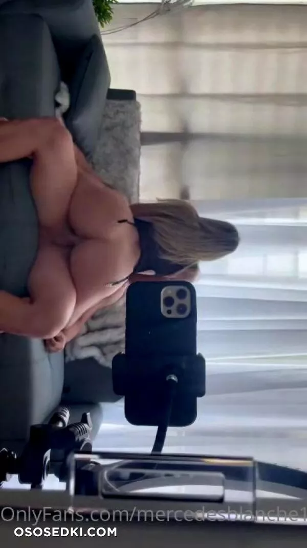 Mercedes Blanche Doggy Style Cumshot - 1