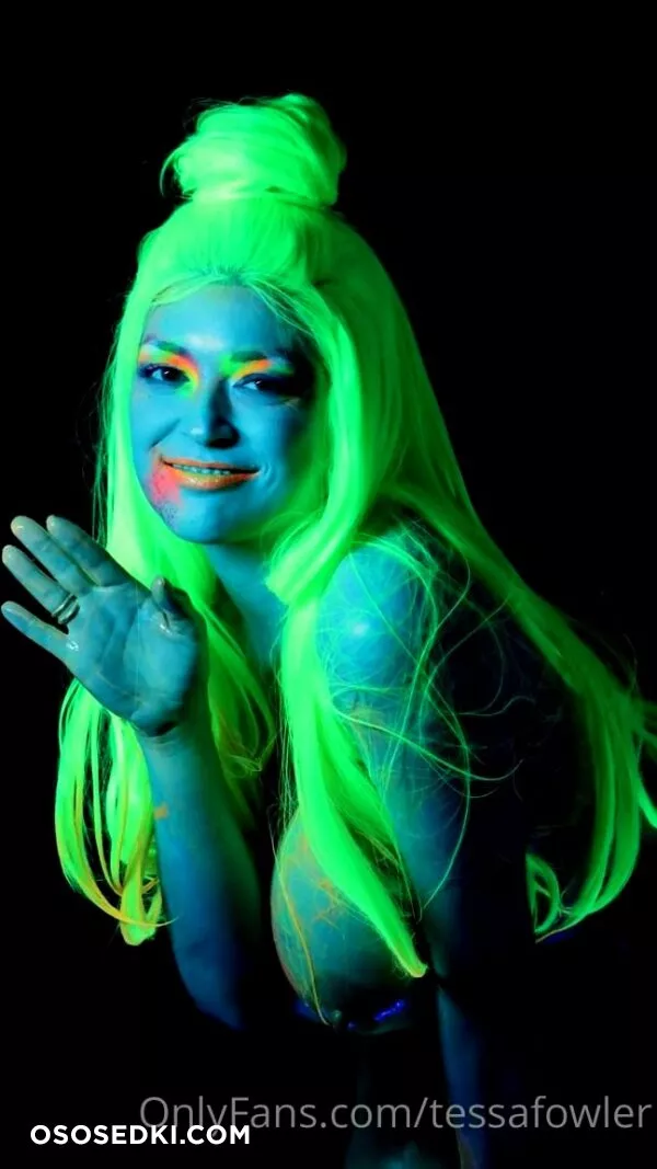 Tessa Fowler Nude Neon Body Paint - 5