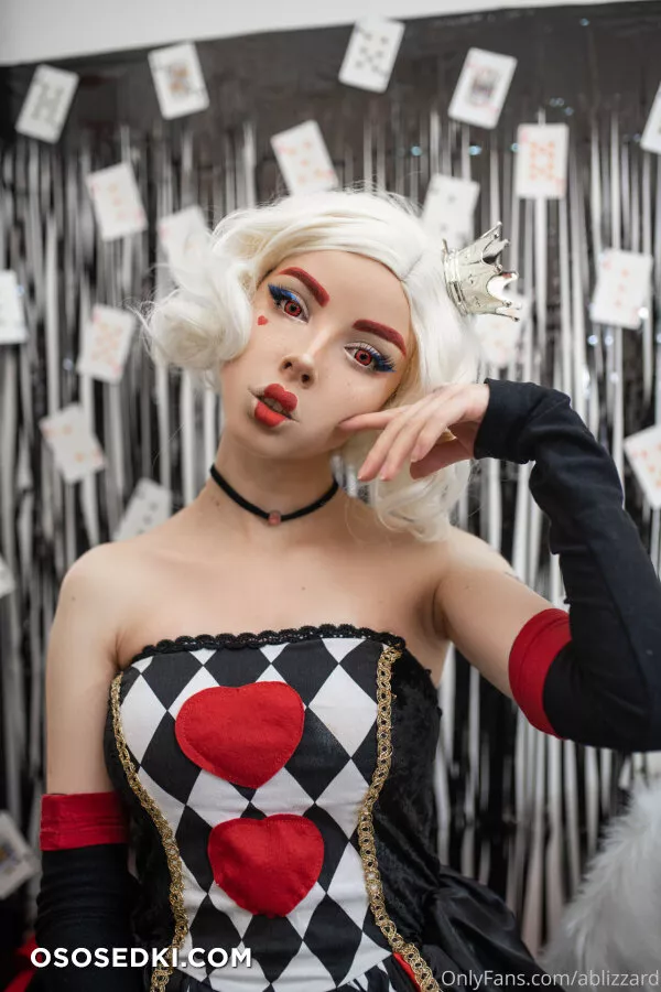 Amanda Welp - Queen of Hearts - 1