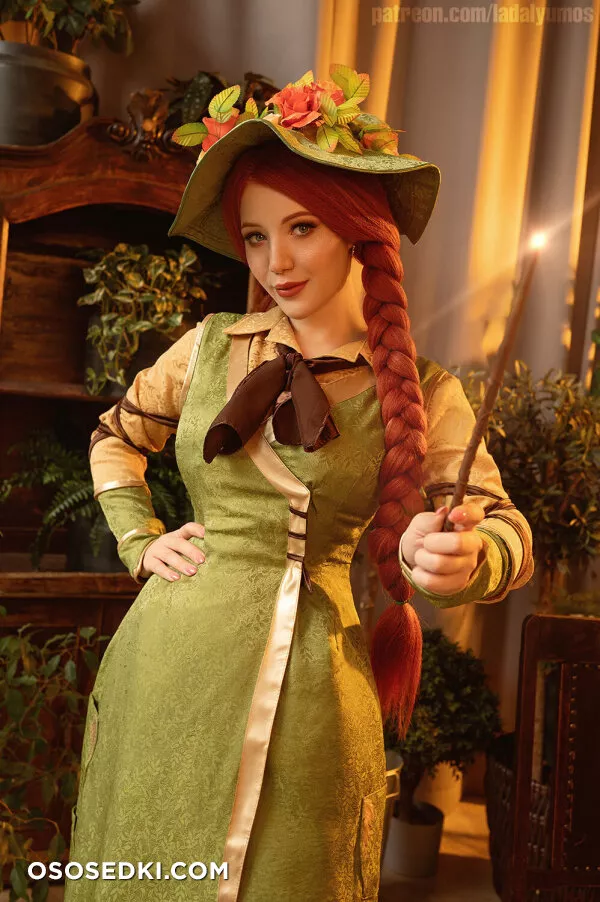Lada Lyumos - Professor Garlick - 1