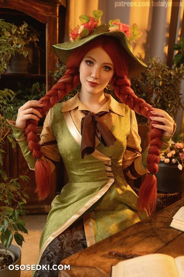 Lada Lyumos - Professor Garlick - 2
