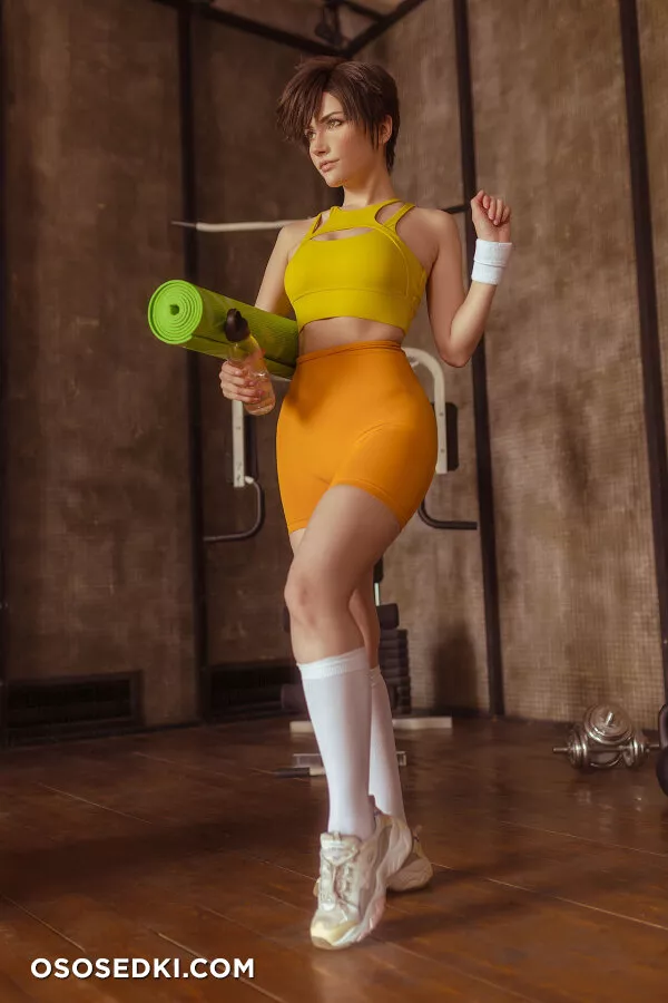 Narga Aoki - Workout with Tracer - 1
