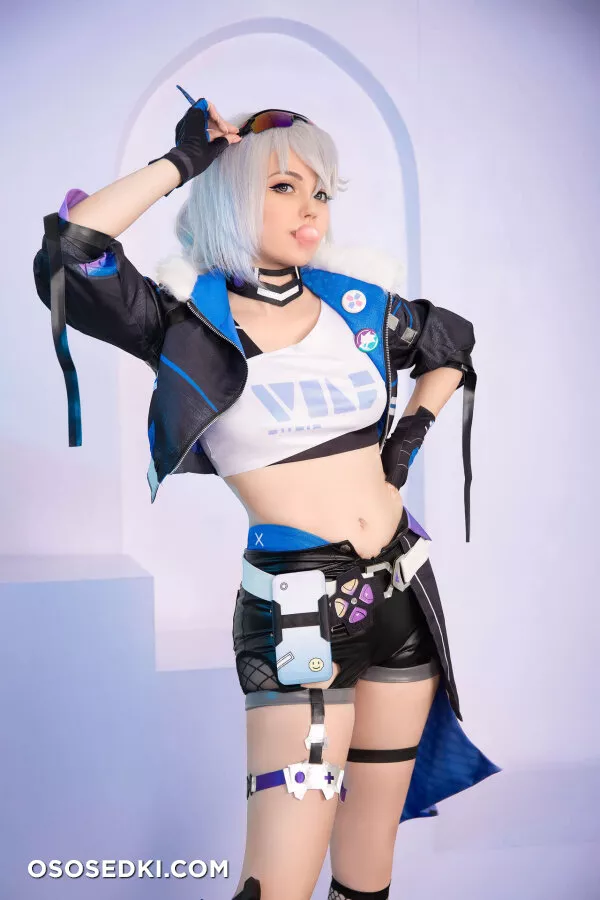 Caticorncosplay - Silver wolf - 3