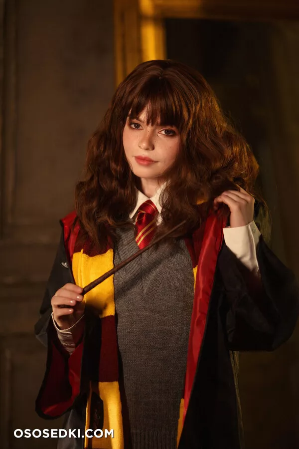 Ashen Reina - Hermione Granger - Harry Potter - 1