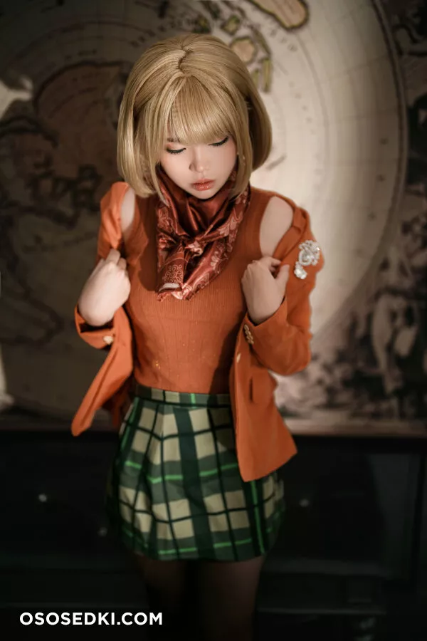 Cosplay ZinieQ Ashley Resident Evil 4 - 4