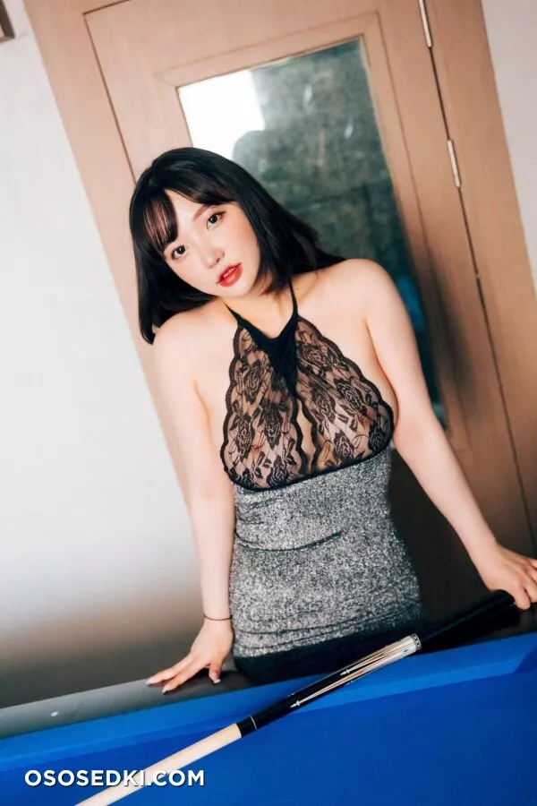 Son Yeeun 손예은, [Loozy] Player (S.ver) Set.02 - 1