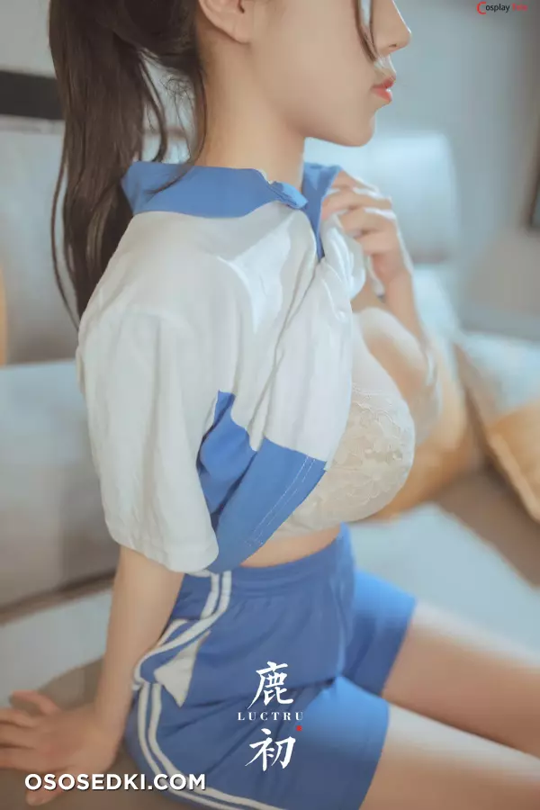 鹿初 (Shika-hatsu) - Busty School Girl In Uniform - 5