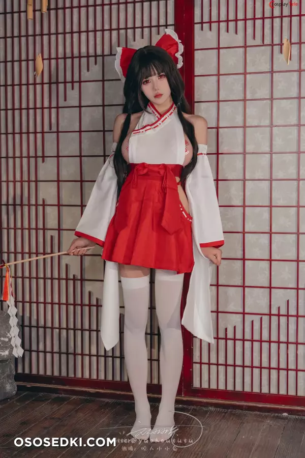 咬一口兔娘ovo (Yaokoututu) cosplay Reimu Hakurei - Touhou Project - 2