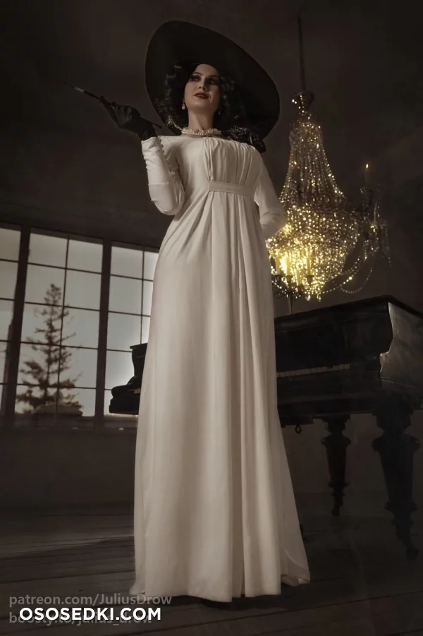 Gliese - Alcina Dimitrescu - Resident Evil | Biohazard - 2