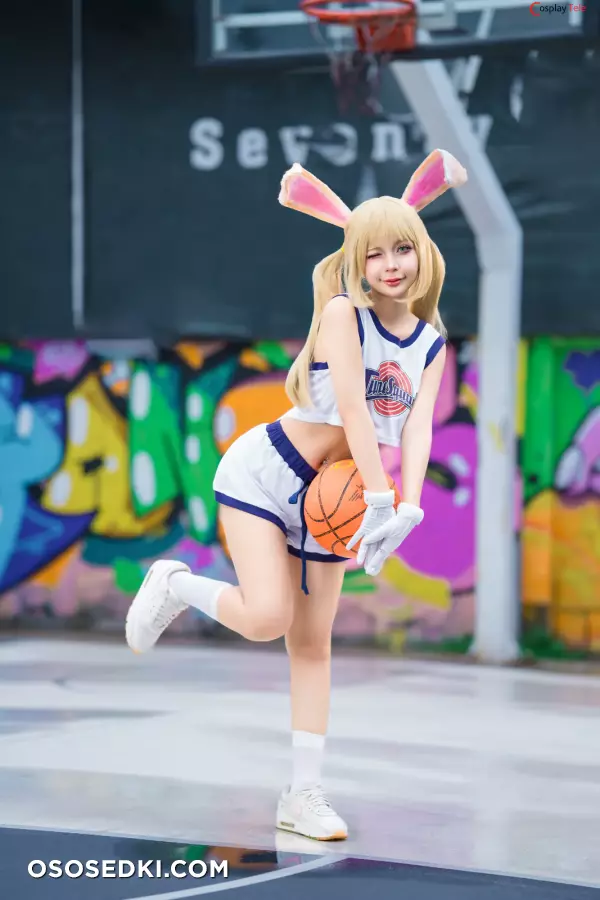 Umeko J - Lola Bunny - 2