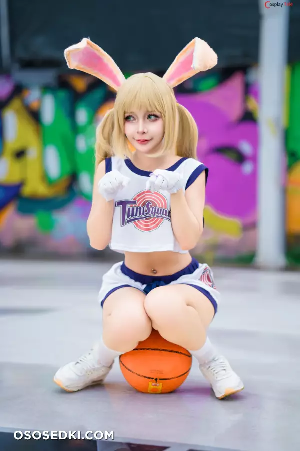 Umeko J - Lola Bunny - 4