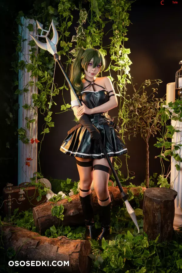 Umeko J cosplay Ubel - Sousou no Frieren - 1