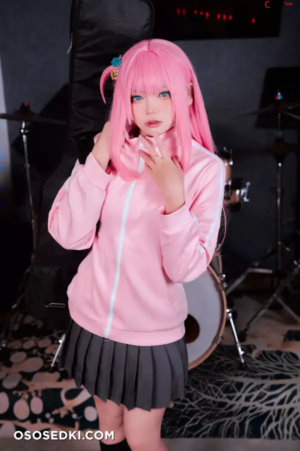 ZinieQ (ジニCosplayer) cosplay Bocchi – Bocchi The Rock - 1