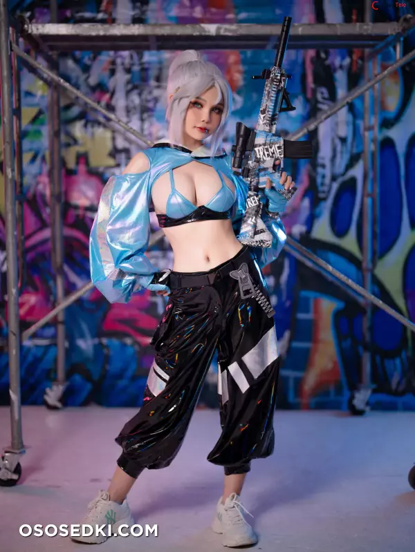 Joyce (Joyce Lin2x) cosplay Jett - Valorant - 5