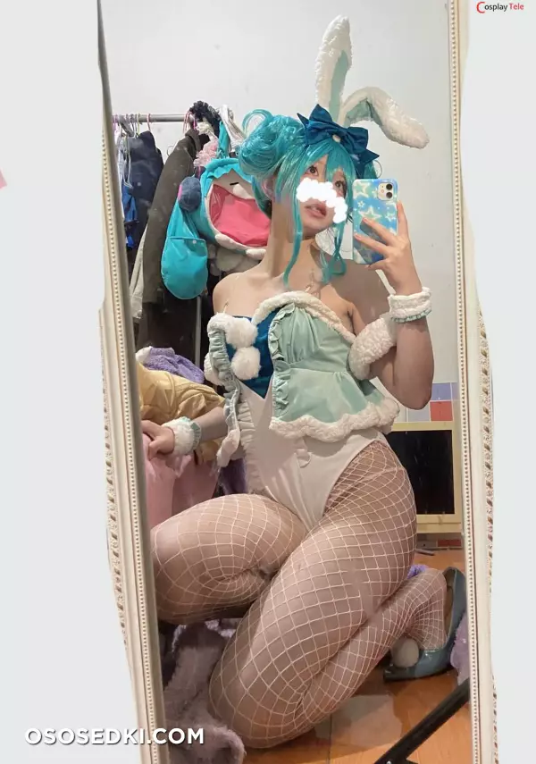 狍崽子 (Naixiloli) cosplay Gwen - League of Legends - 1