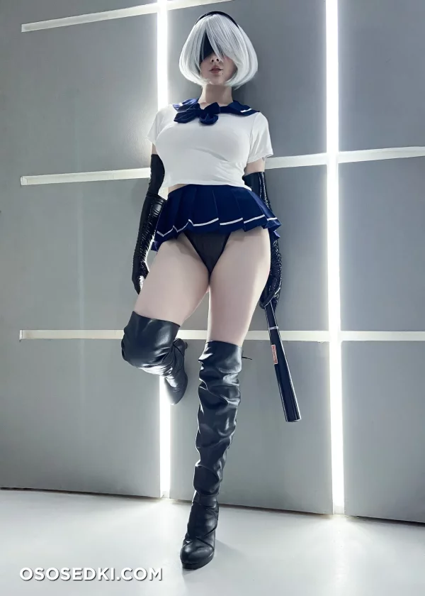 Omi Cos - 2b - Nier Automata - 2