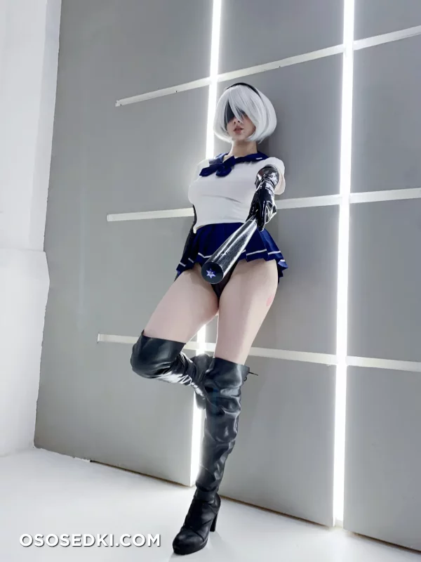Omi Cos - 2b - Nier Automata - 3
