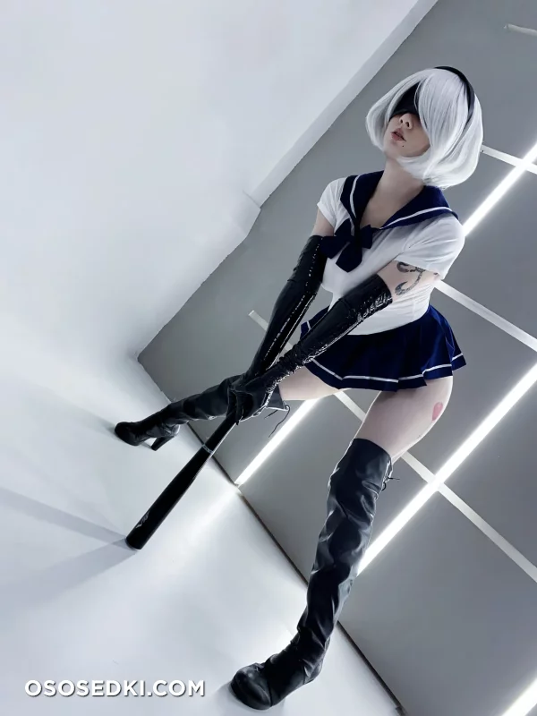 Omi Cos - 2b - Nier Automata - 5