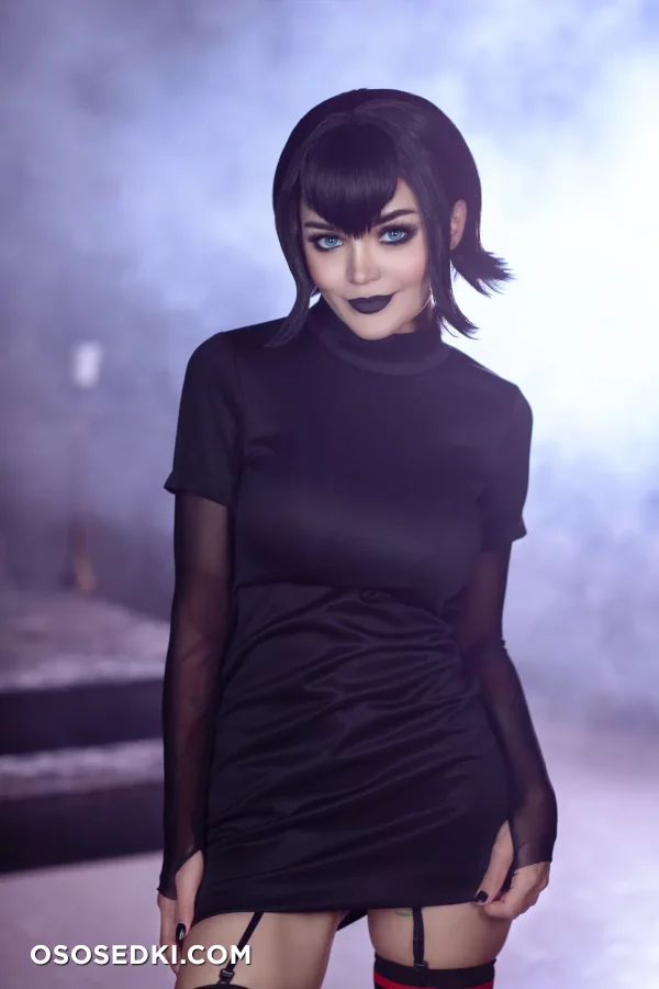 Kalinka Fox | Christina Fink - Mavis Dracula - Hotel Transylvania - 5