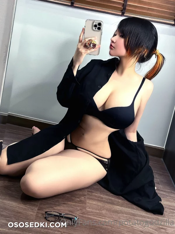 Potato Godzilla - Lingerie Selfie - 3