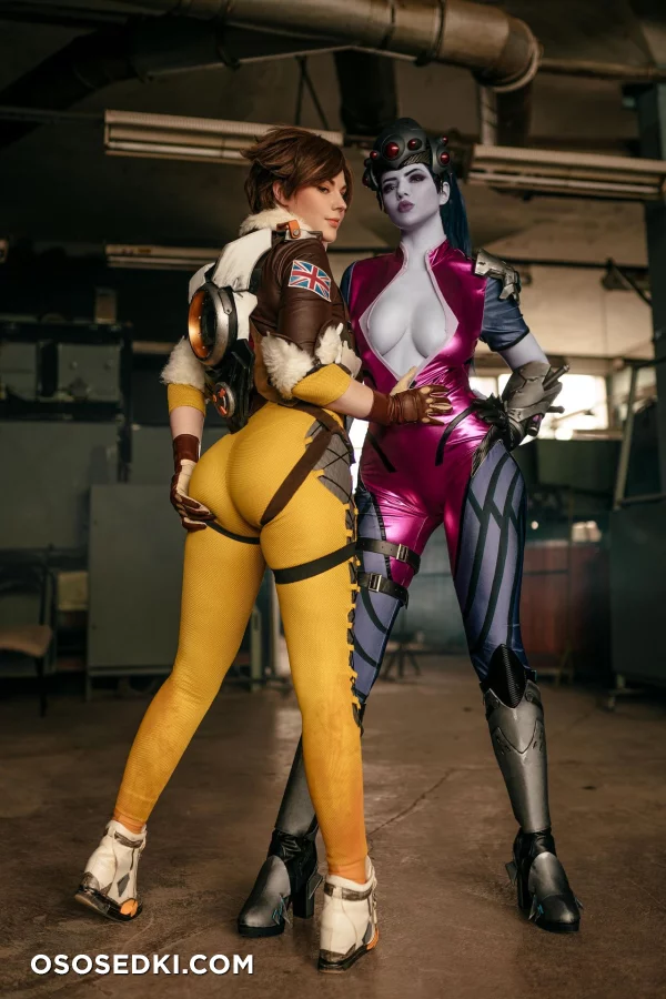 Alina Becker - Widowmaker x Tracer - 3