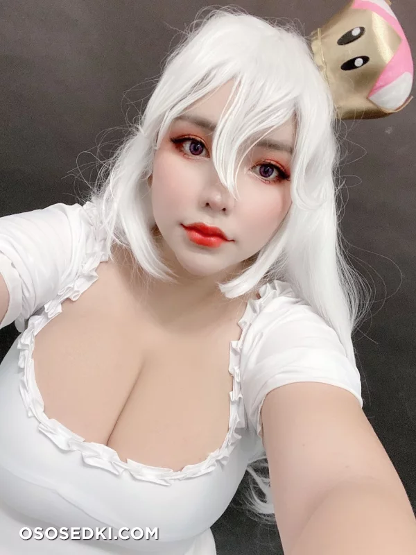 Queenie Chuppy - Princess Boo (Mario Bros) - 1