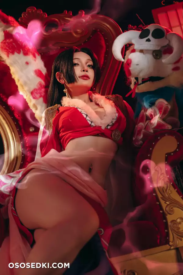 Umeko J cosplay Boa Hancock - One Piece - 2