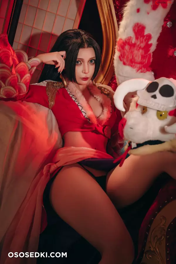 Umeko J cosplay Boa Hancock - One Piece - 5