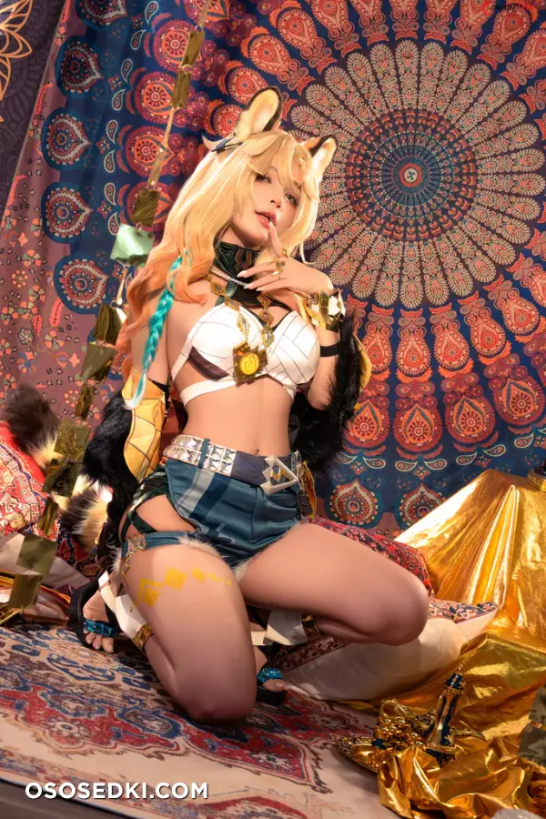 Umeko J cosplay Xilonen - Genshin Impact - 2