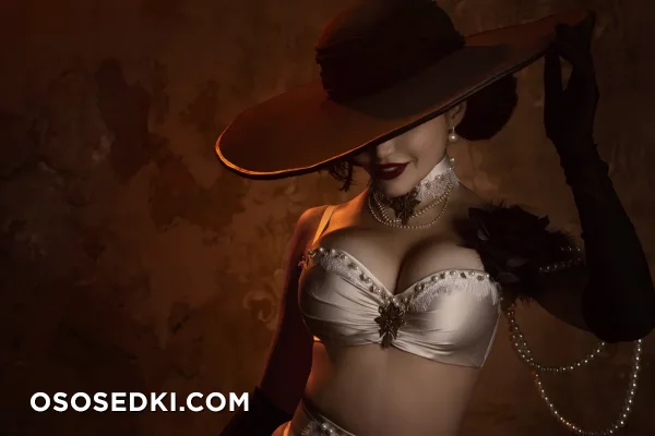Kalinka Fox | Christina Fink - Alcina Dimitrescu - Resident Evil | Biohazard - 1