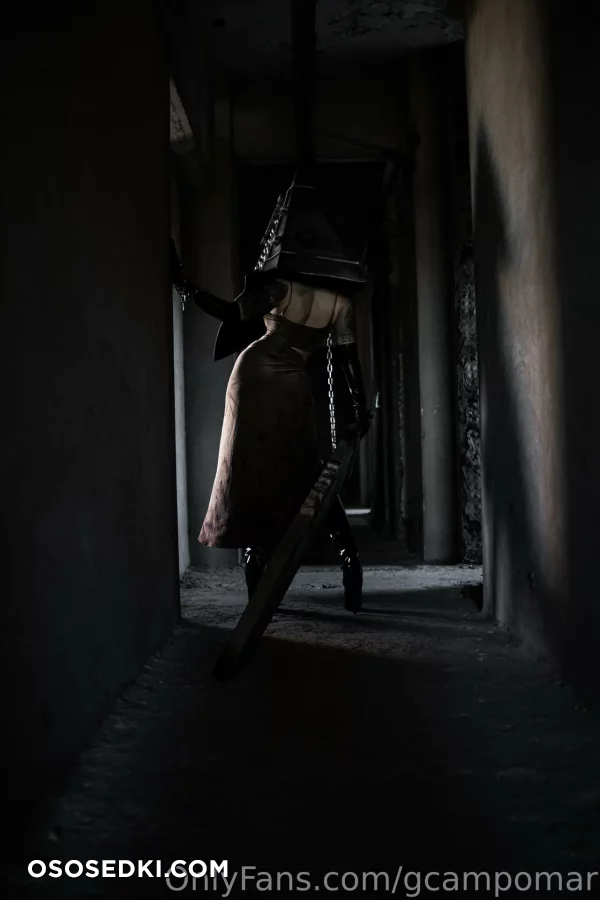 Giovanna Campomar - Pyramid Head - Silent Hill - 4