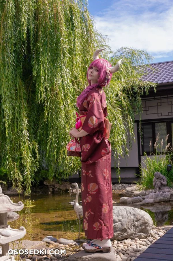 Tsuki Desu - Aura Sou Sou No Frieren - 3