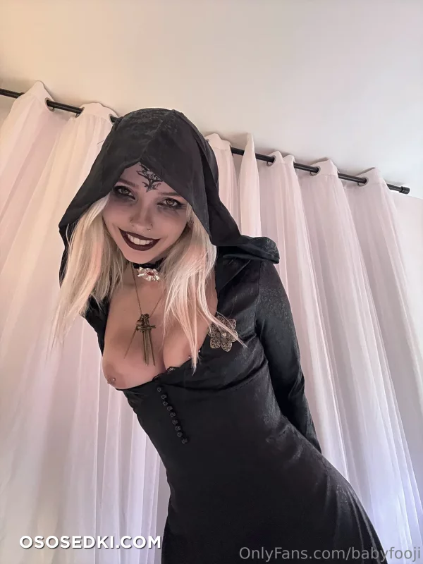 Peachtot  Babyfooji - Bela Dimitrescu - Resident Evil  Biohazard - 2