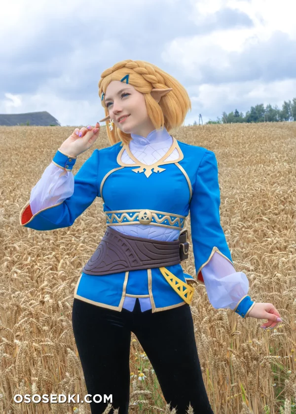 Carry Key - Princess Zelda - The Legend Of Zelda - 1