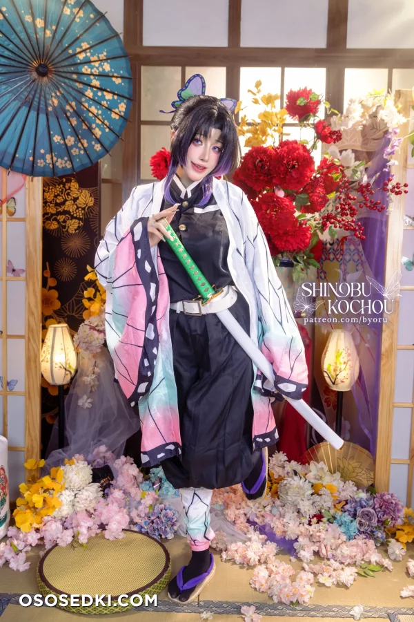 Byoru - Shinobu Kocho - Demon Slayer - 2