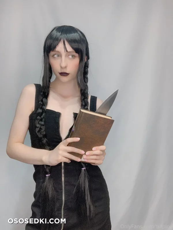Tulpina - Wednesday Addams - The Addams Family - 2