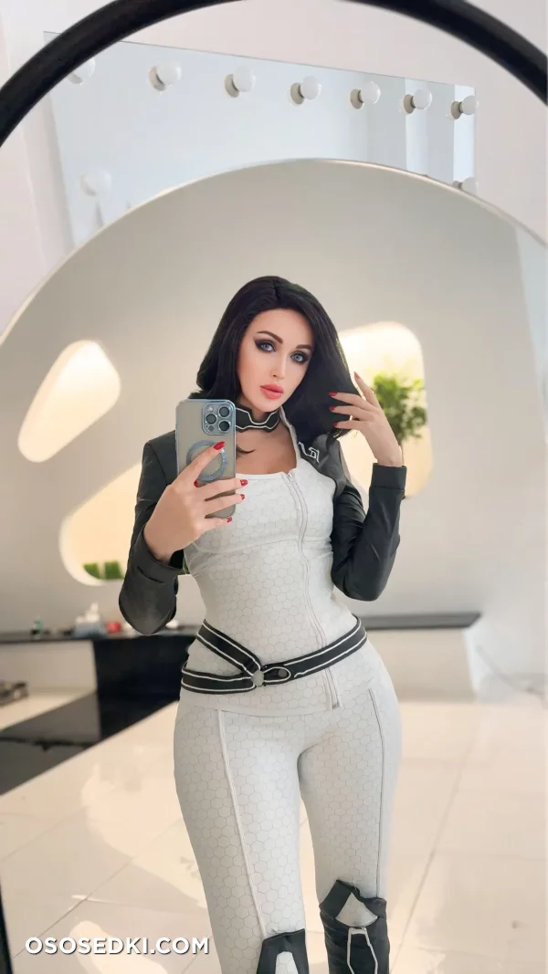 Valery Himera - Miranda Lawson - Mass Effect - 2