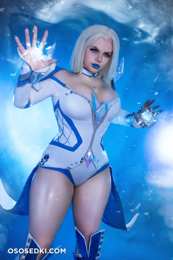 Alice Cosplay  Your Personal Succubus - Emma Frost - X-men - 5