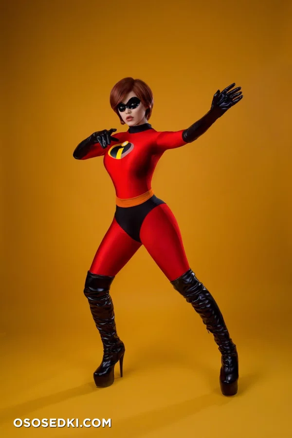 Kalinka Fox  Christina Fink - Helen Parr  Elastigirl - The Incredibles - 4