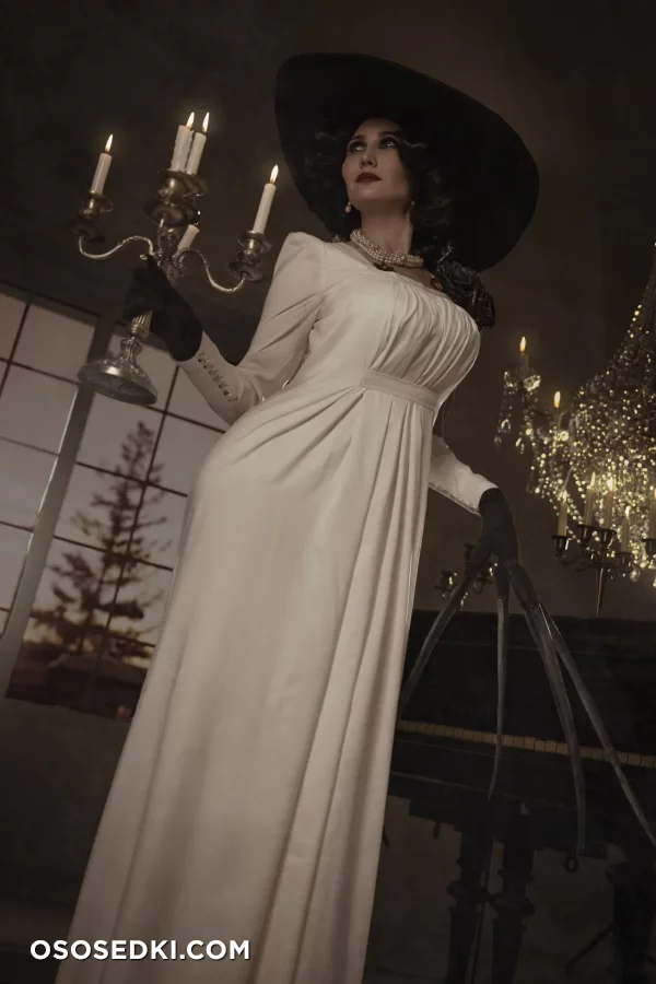 Julius Drow - Alcina Dimitrescu - Resident Evil  Biohazard - 5