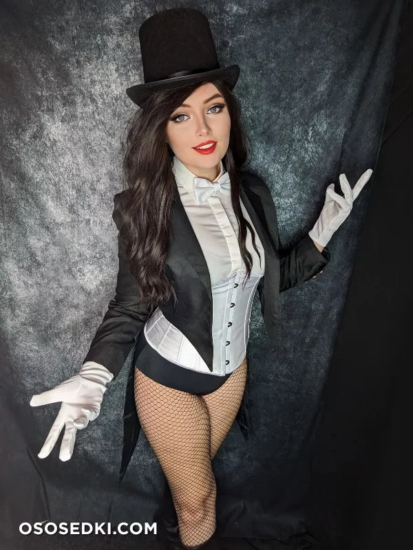 Kate Gray - Zatanna Zatara - Justice League - 5