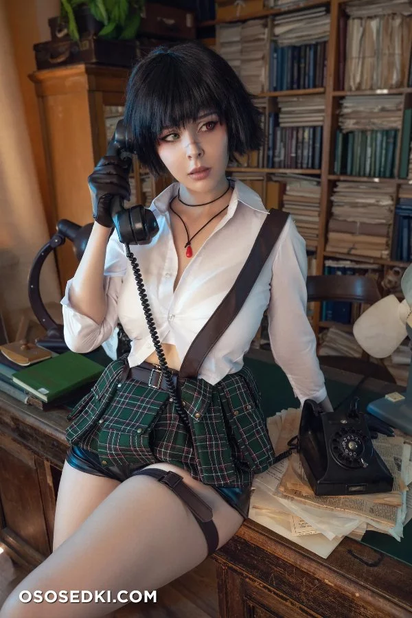 Helly Von Valentine  Disharmonica - Lady - Devil May Cry - 3