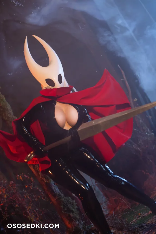 Alice Cosplay  Your Personal Succubus - Hornet - Hollow Knight - 3