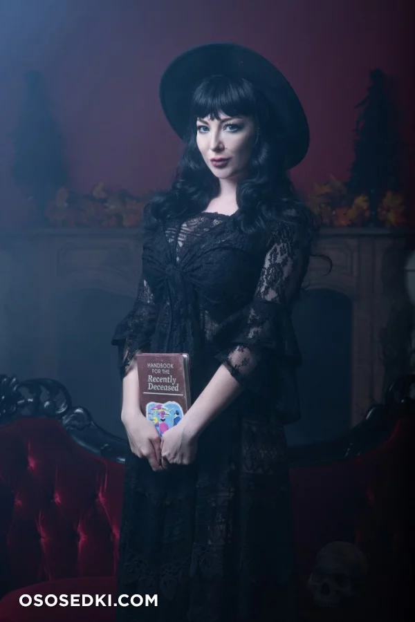 Ashlynne Dae - Lydia Deetz - Beetlejuice - 1